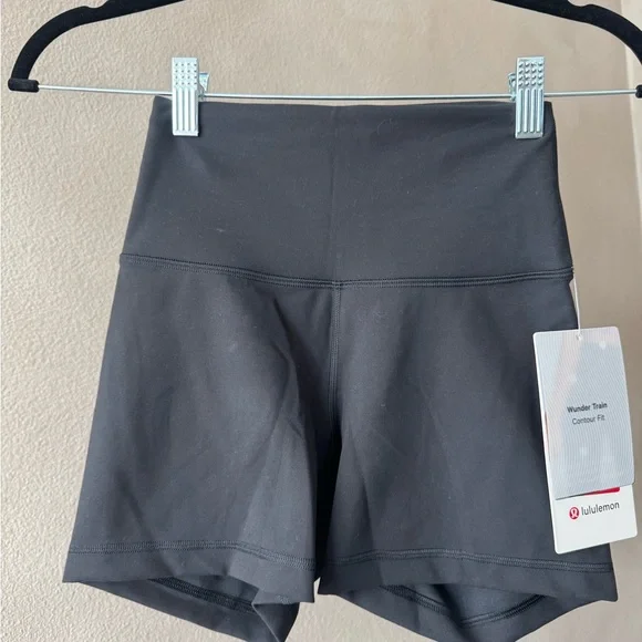 NWT LULULEMON WUNDER UNDER HR SHORT - Picture 1 of 5